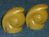 Snail shakers glazed matte yellow